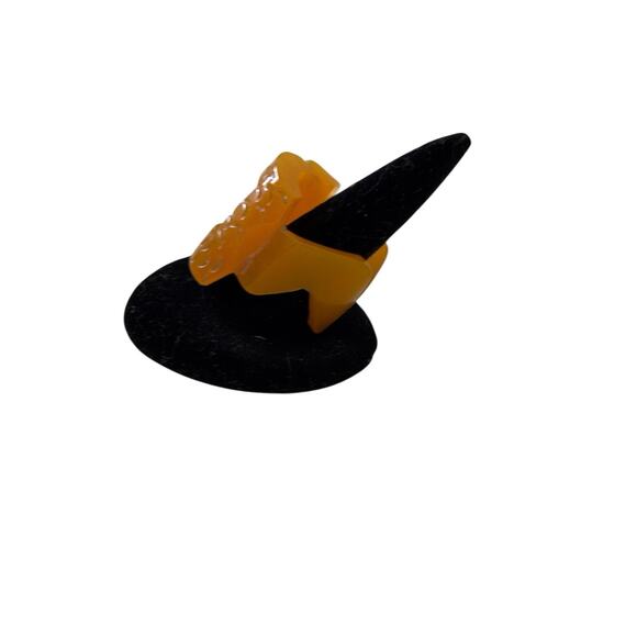 Bakelite Ring Butterscotch Yellow Carved Snake 6g US 8 - Picture 3 of 8